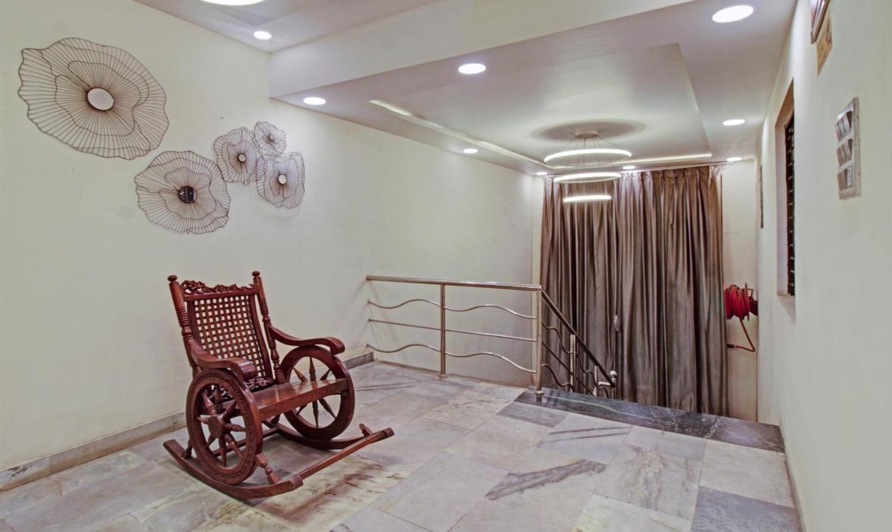 Treebo The Boss Otel Rāipur Dış mekan fotoğraf